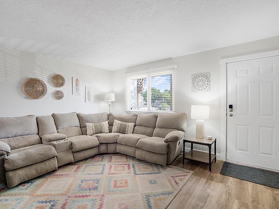 4th image of 1845 W Canyon View Dr APT 1418