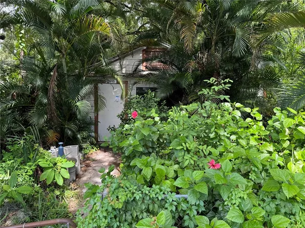 2915 10th St W, Bradenton, FL 34205