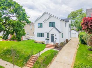 105 Moore Street, New Hyde Park, NY 11040