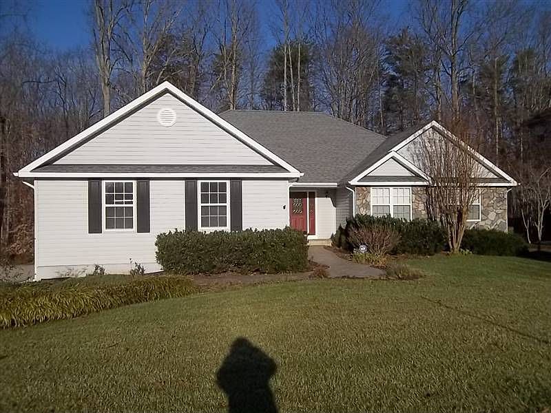 1st image of 50 Monument Dr
