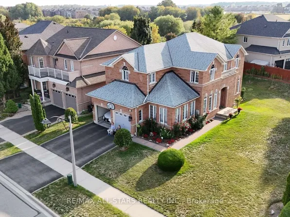 75 Gloria Cres, Whitby, ON L1P 1V3