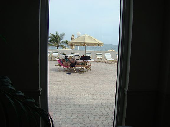 4th image of 4250 Galt Ocean Dr APT 5L
