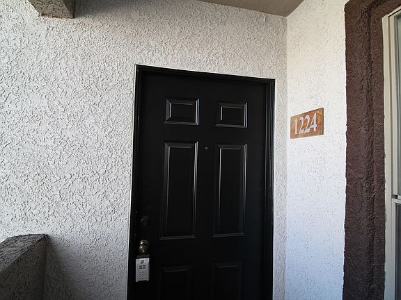 3rd image of 45 Maleena Mesa St Building 1224-178