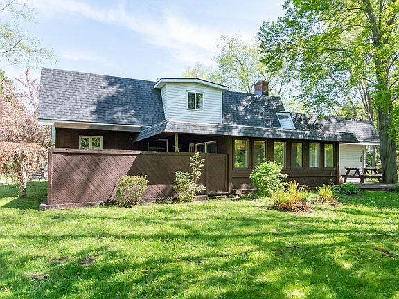 2nd image of 8106 Lake Vista Dr