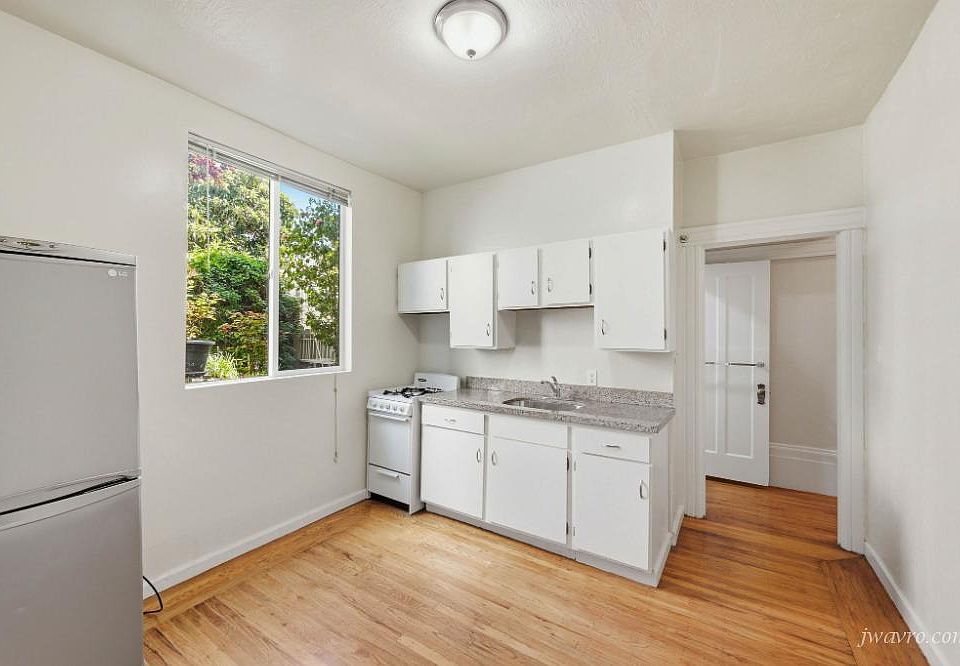 1st image of 1140 Pine St APT 9