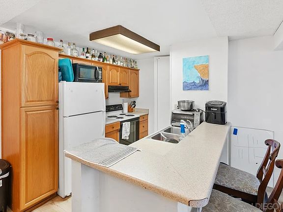 4th image of 9209 Village Glen Dr Unit 145