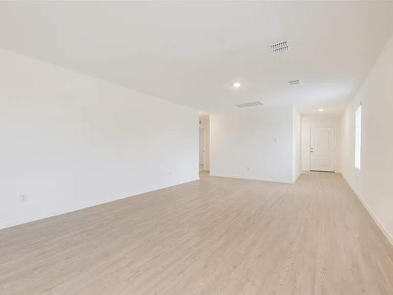 727 Ponderosa Ln — Photo 8