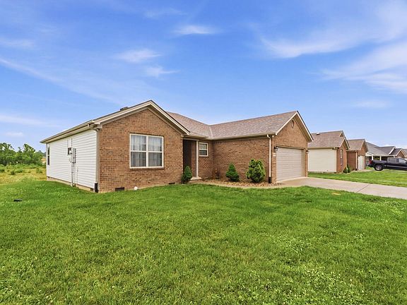 3rd image of 609 Northfork Dr