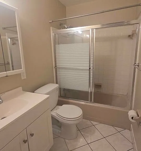4061 NW 9th Ave #106 — Photo 6