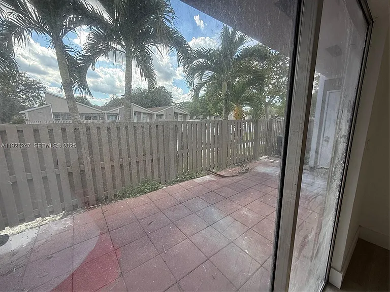 15749 NE Woodgate Ct — Photo 8