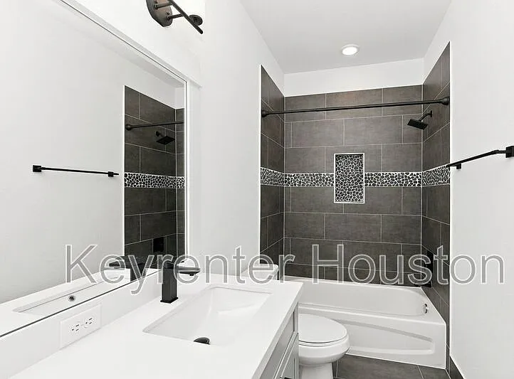 2908 Stevens St — Photo 10