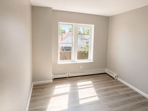 5th image of 153 Pierson St APT 9