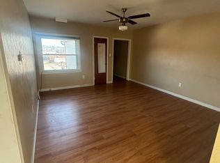 102 W McNutt St #B, Houston, PA