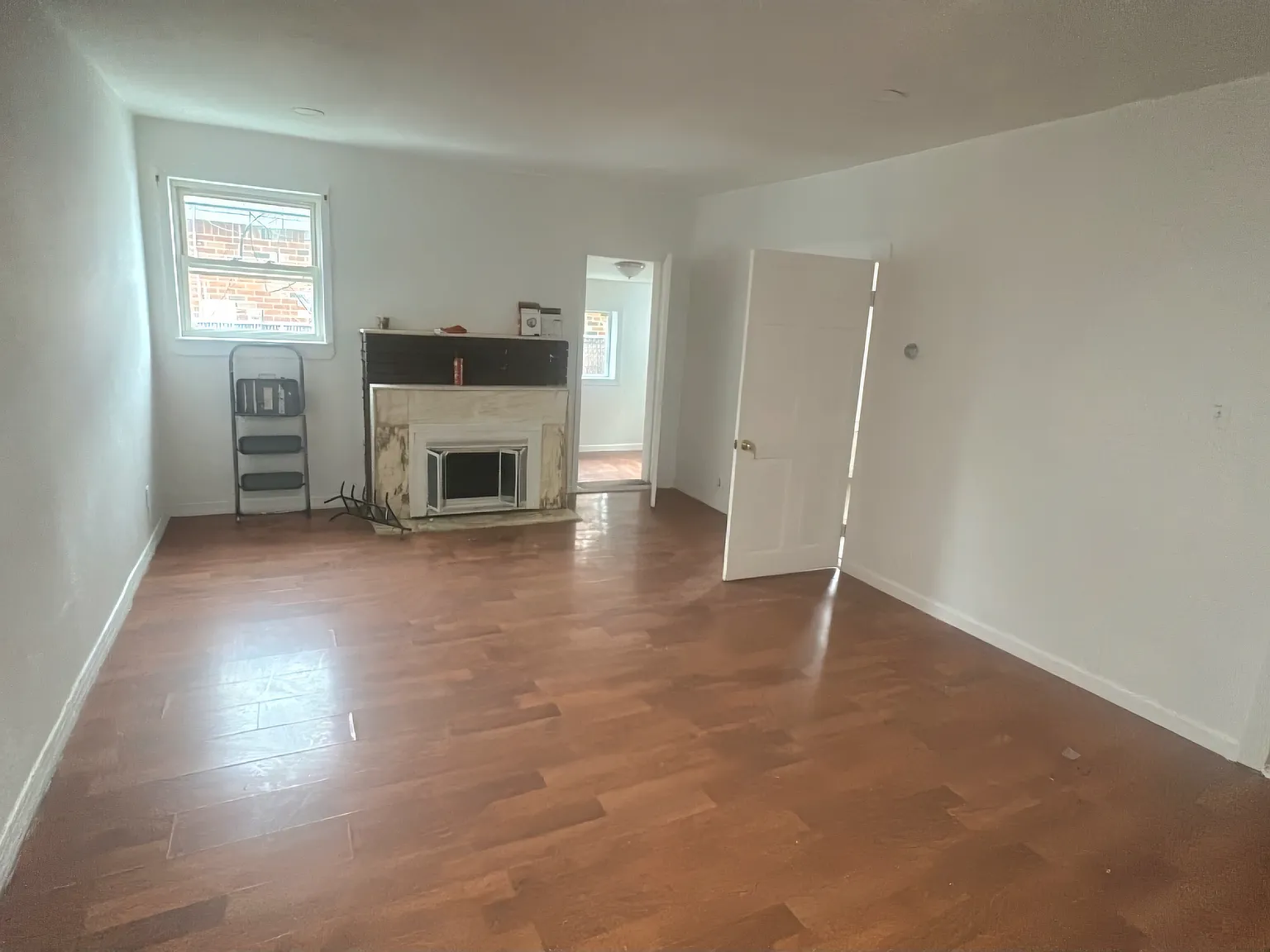 4 bed, $4,000 — Photo 3