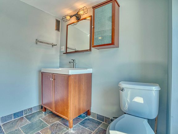 5th image of 2076 E Dauphin St
