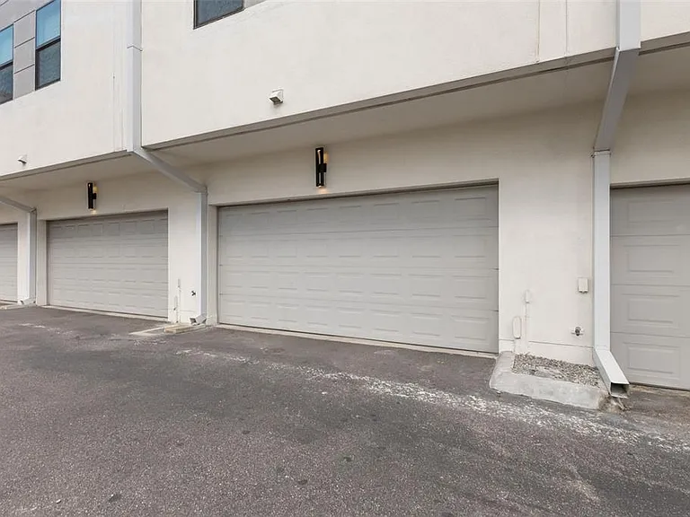 401 N Oregon Ave #9 — Photo 32