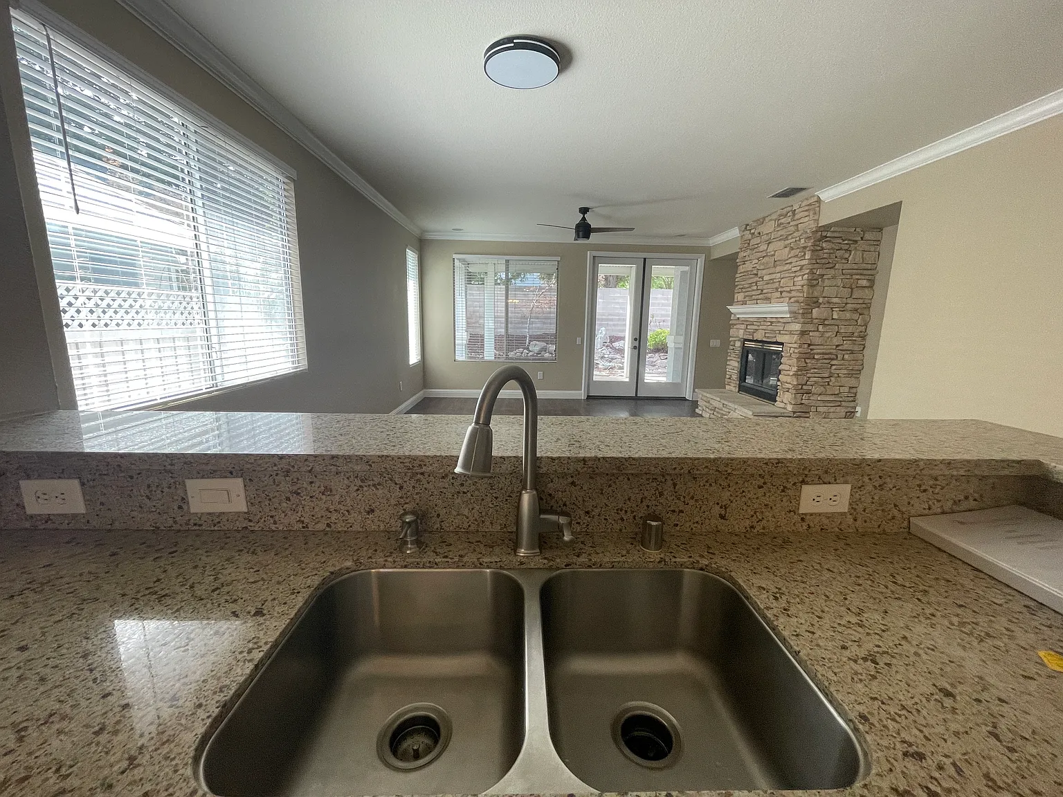 2 bed, 1323 sqft, $2,495 — Photo 2
