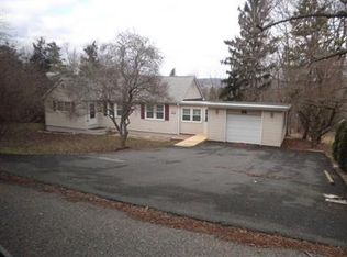 45 Old Mountain Rd, Lebanon, NJ 08833