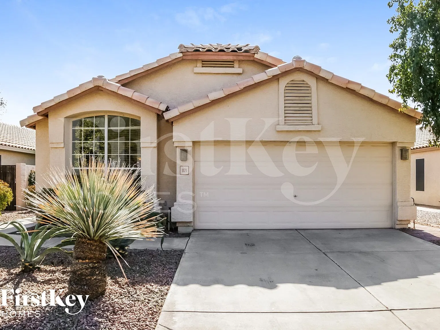 3 bed, 2.0 bath, 1525 sqft, $2,610 — Photo 1