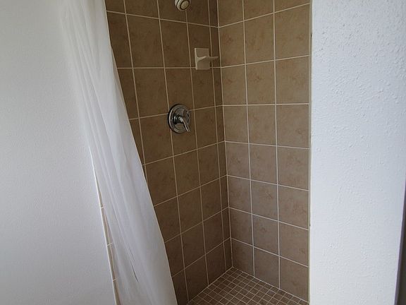 5th image of 1702 NE 7th St
