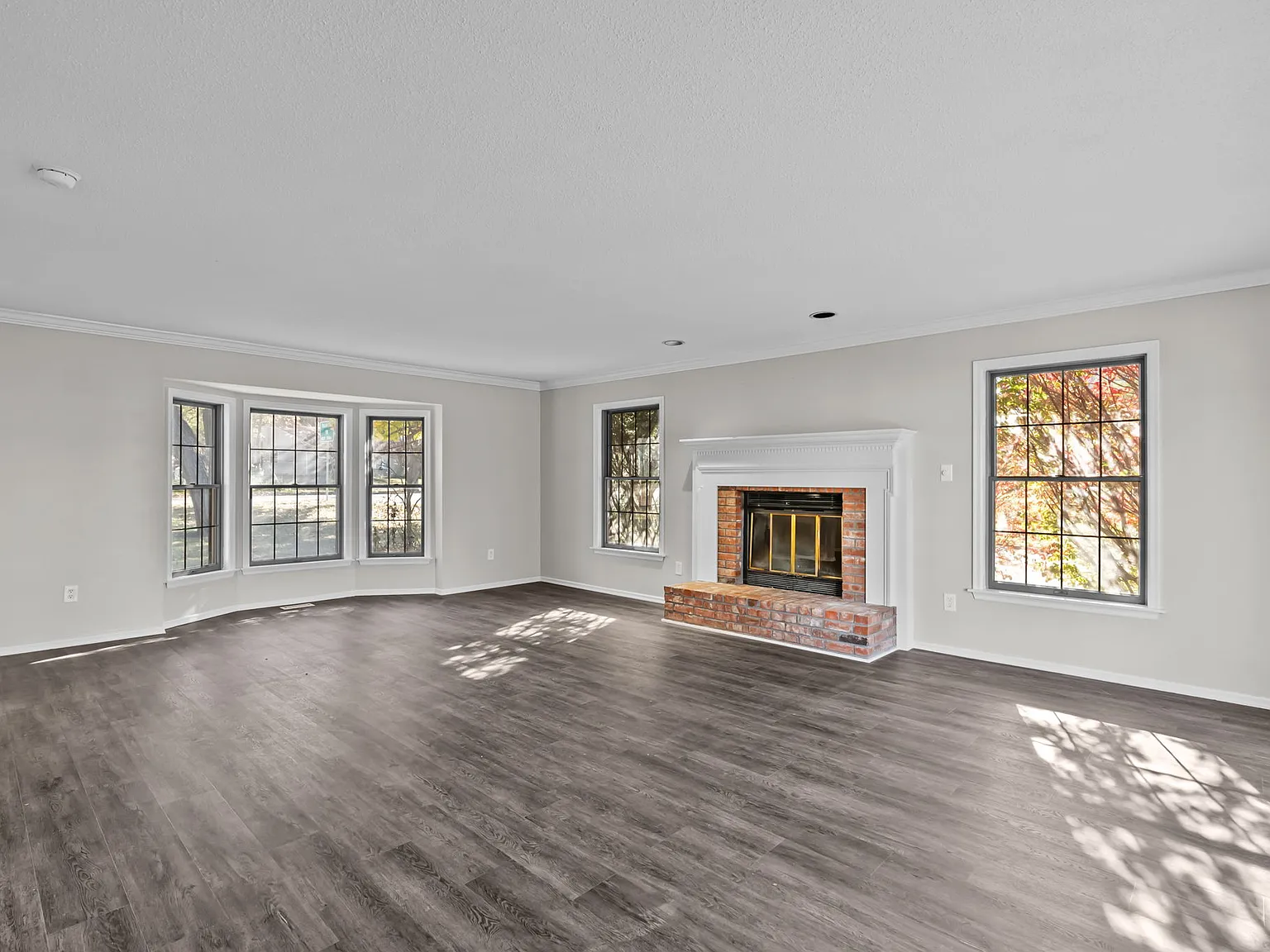 8977 Big Bend Blvd — Photo 4