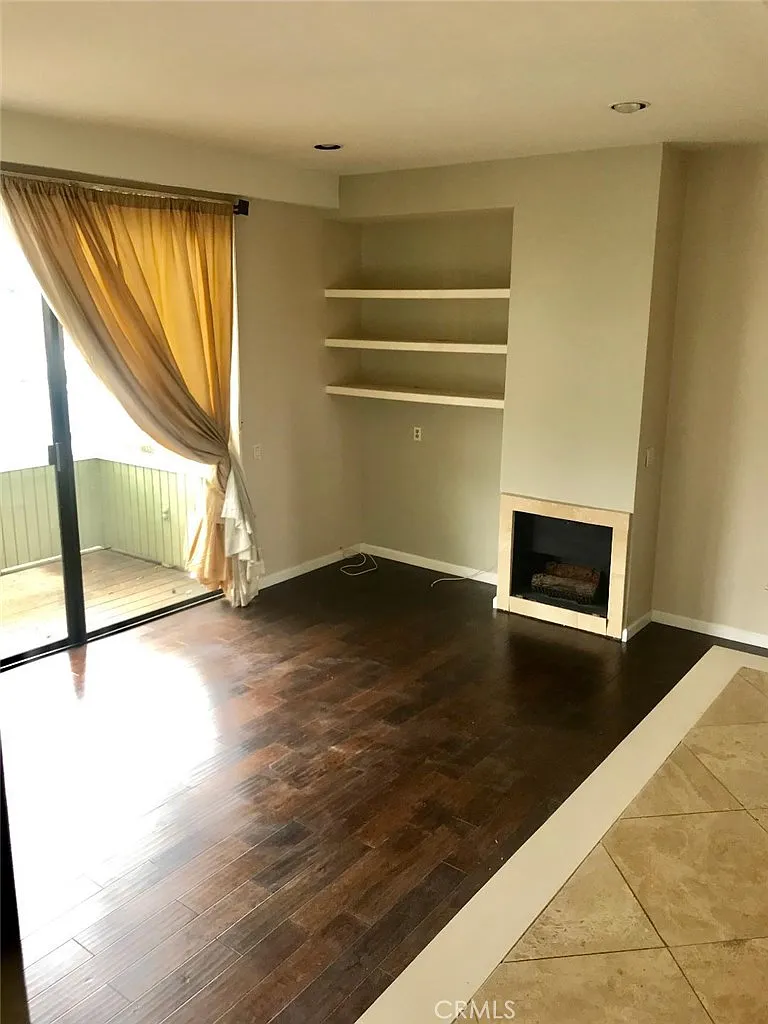 3 bed, 3.0 bath, 1778 sqft, $6,000 — Photo 2