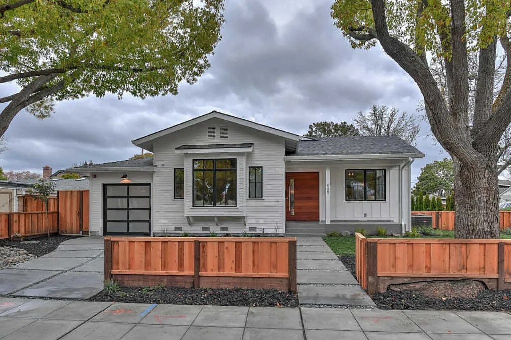 500 Saint Claire Dr photo 1
