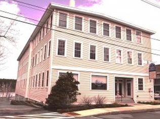 16 Lehner St, Wolfeboro, NH 03894