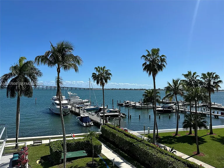1541 Brickell Ave #B403 — Photo 47