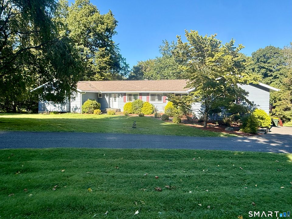 1st image of 8 Signal Hill Road