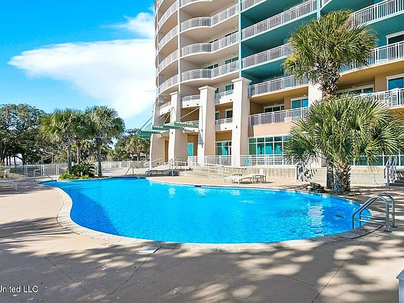 2nd image of 2228 Beach Dr APT 604