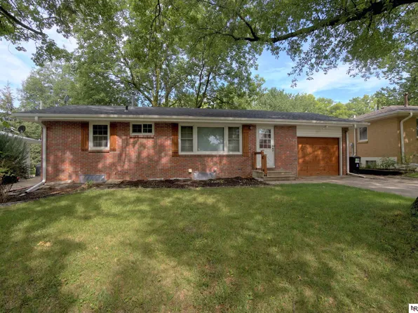 431 Terrace Rd, Lincoln, NE 68505