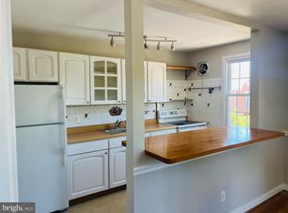 207 E Glebe Rd APT C, Alexandria, VA 22305