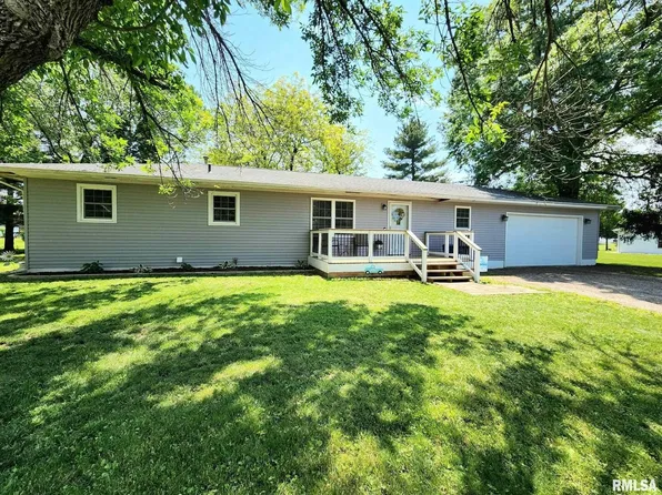 201 Sycamore St, Ursa, IL 62376