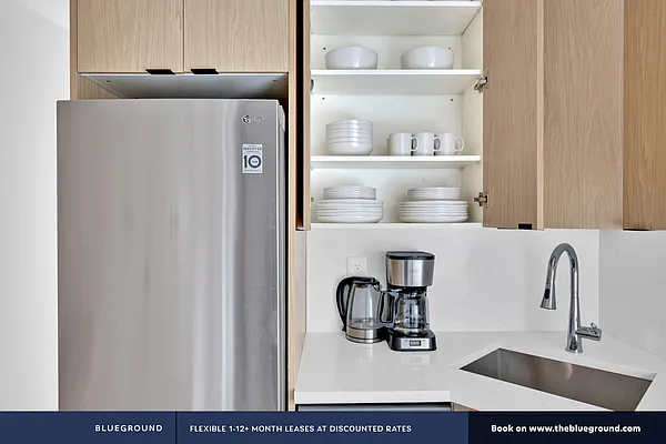 Rented by The Blueground | media 170