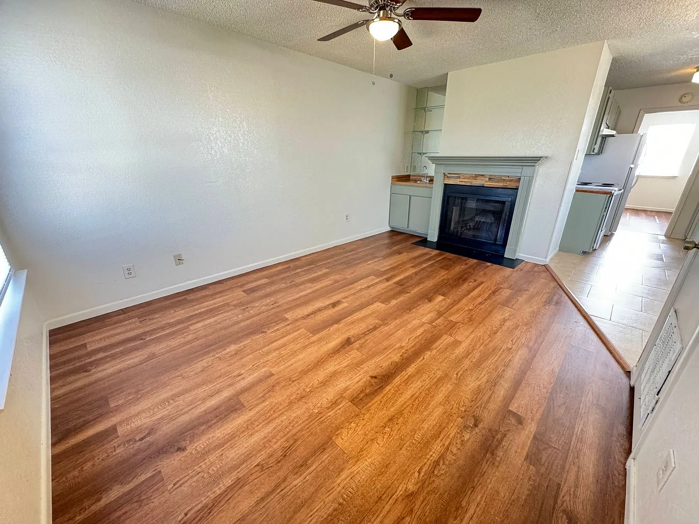 2515 Bermuda Dr — Photo 3