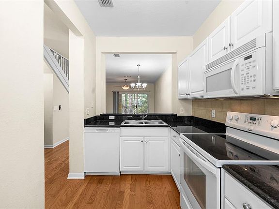 5th image of 5007 NW 45TH ROAD #103