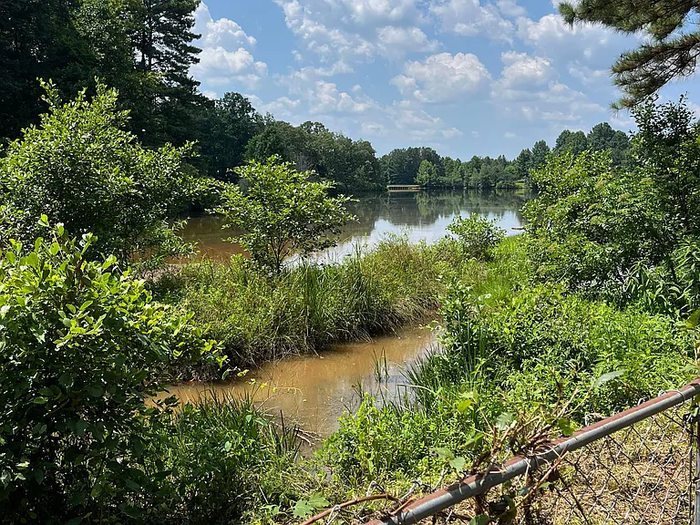 Garden Lake Dr — Photo 2