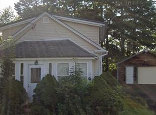 14 Gardner St, Patten, ME 04765