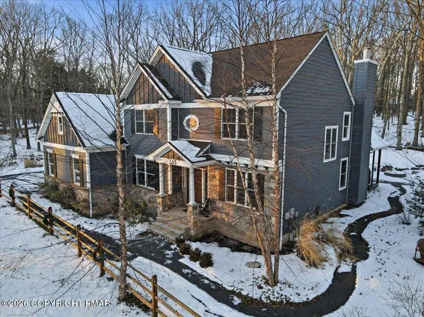333 Sunset Ave, Pocono Manor, PA 18349