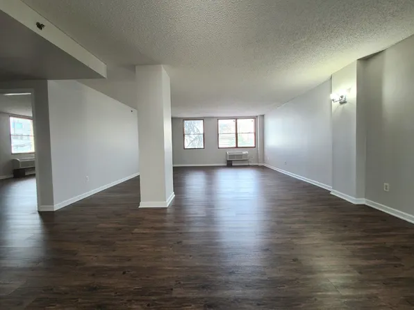 35 West 25th Street image 2 of 10