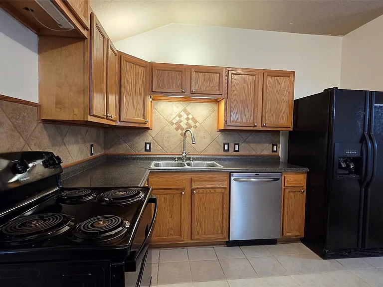10635 Royal Cavins Dr — Photo 6
