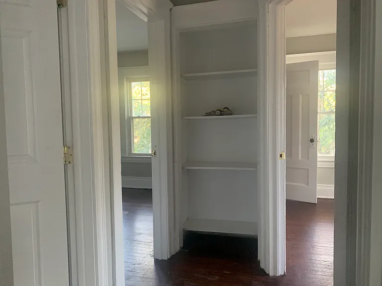 338 Hazelwood Ter — Photo 17