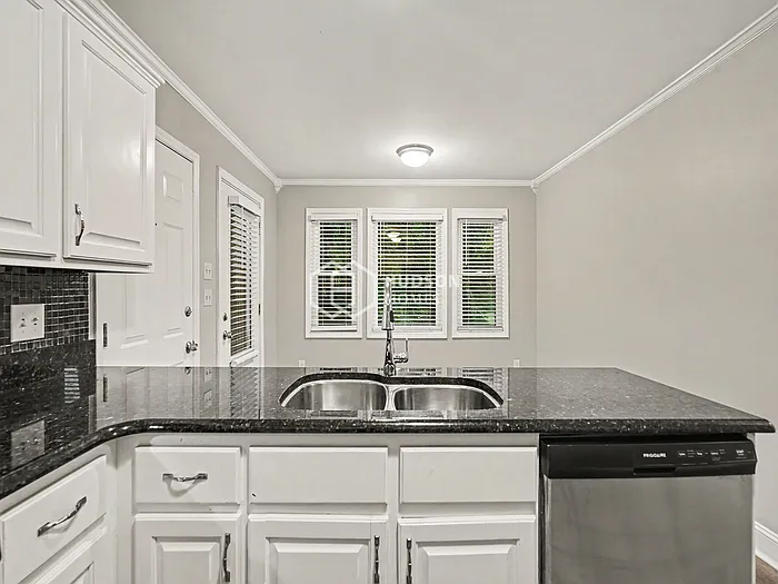 2802 Cross Tie Ln — Photo 11