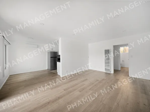 475 S Los Robles Ave APT 14, Pasadena, CA 91101