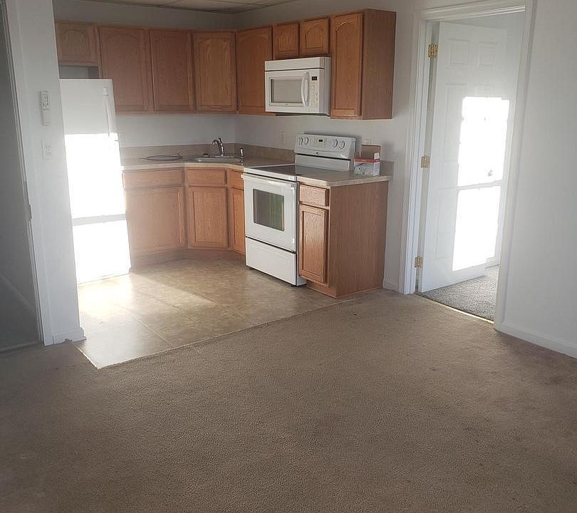 1st image of 22695 Washington St