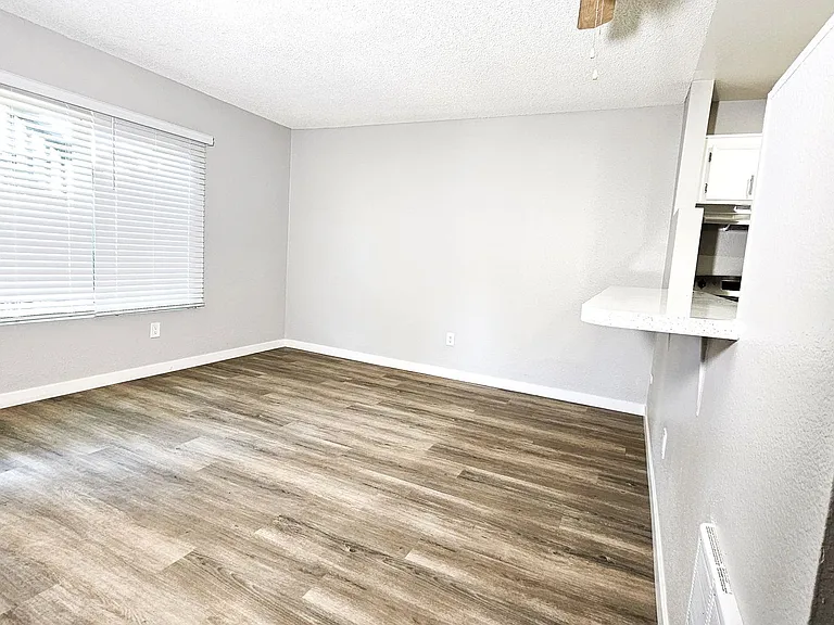 Point Loma Bay Apartments | Coastal Living Near the Beach — Photo 42