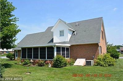 Exterior (Rear)