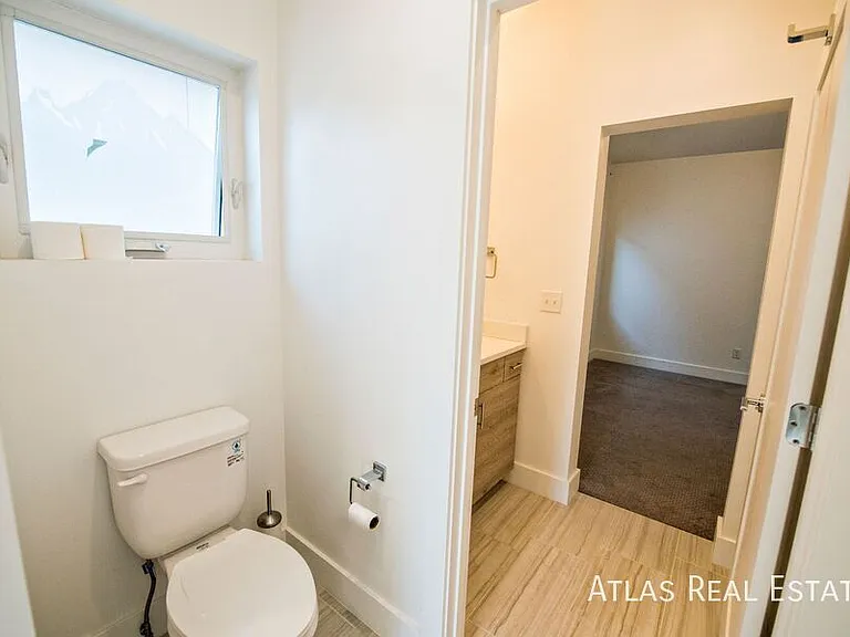 2156 S Sherman St — Photo 29