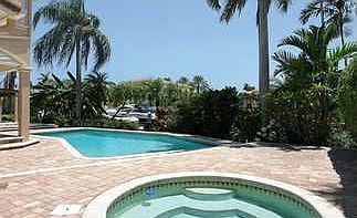 4th image of 320 Coral Way